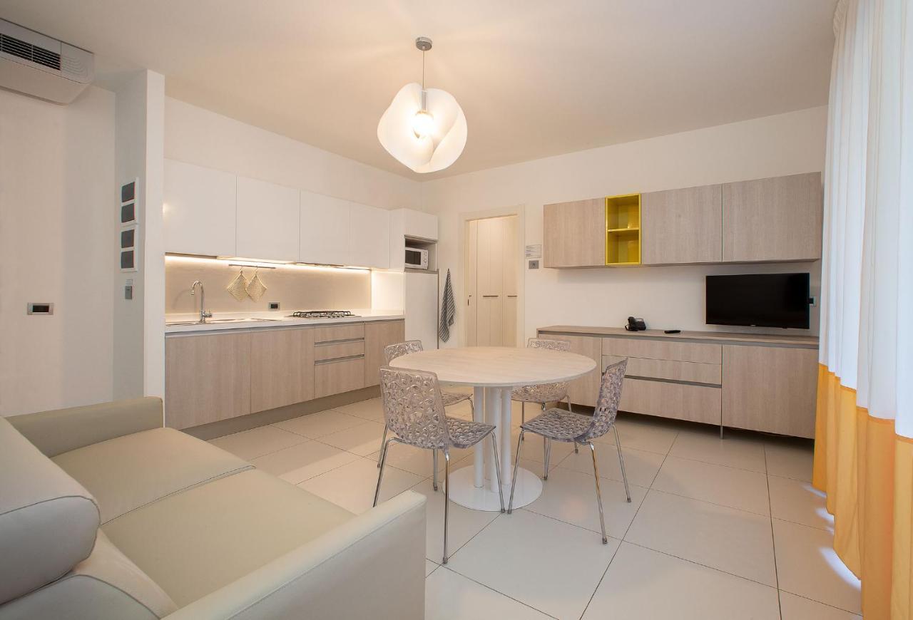 Residence Serenissima Bibione Bagian luar foto