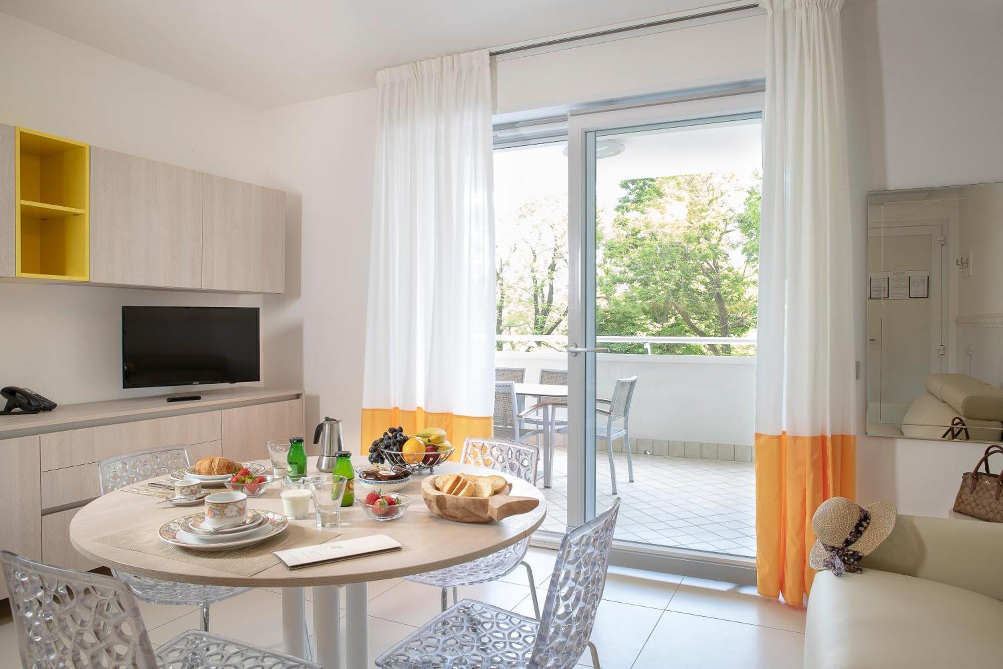 Residence Serenissima Bibione Bagian luar foto
