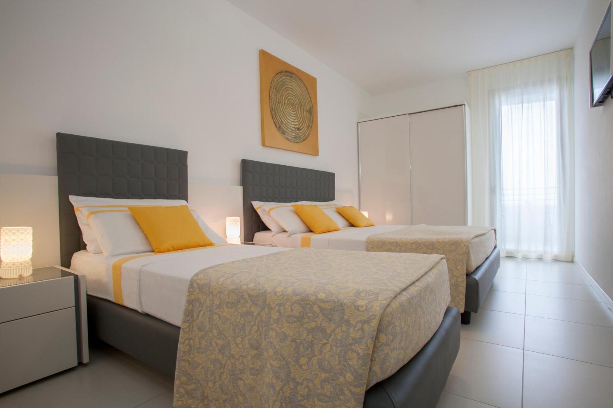 Residence Serenissima Bibione Bagian luar foto