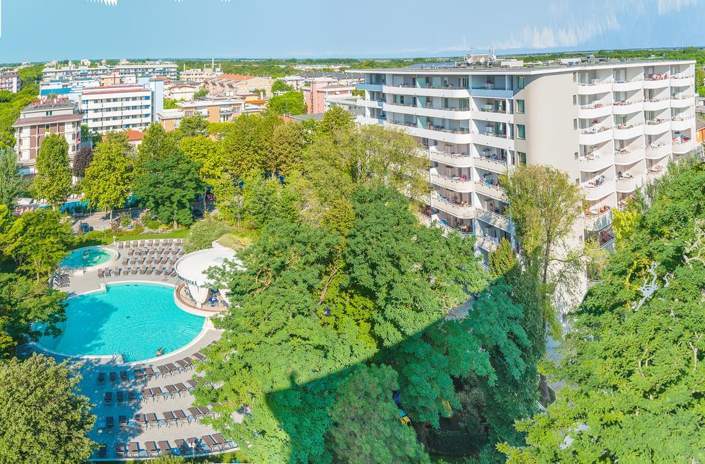 Residence Serenissima Bibione Bagian luar foto