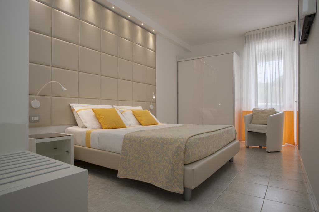 Residence Serenissima Bibione Bagian luar foto