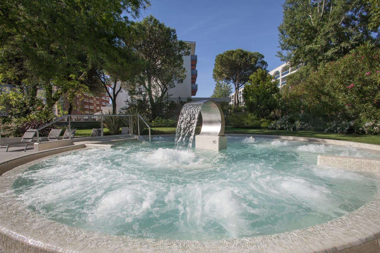 Residence Serenissima Bibione Bagian luar foto