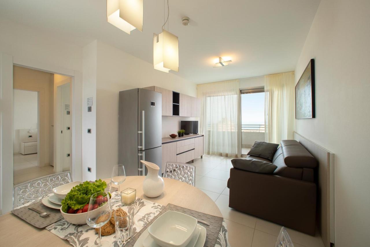 Residence Serenissima Bibione Bagian luar foto